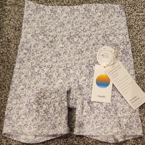 Vuori Women's Lavender Floral Bike Shorts
